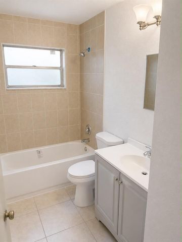 4261 NW 114th Terrace, Coral Springs, FL 33065