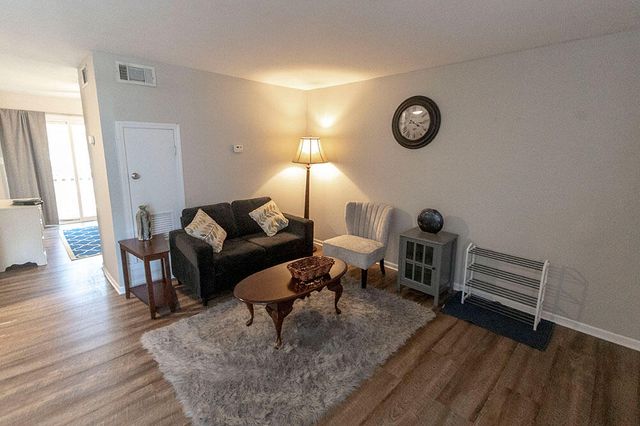 105 N GARTH AVE 45, Columbia, MO 65203