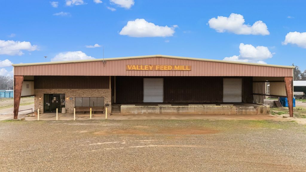 1211 E Coke RD Road, Winnsboro, TX 75494