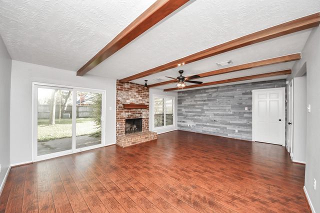 8014 Green Devon Drive, Houston, TX 77095