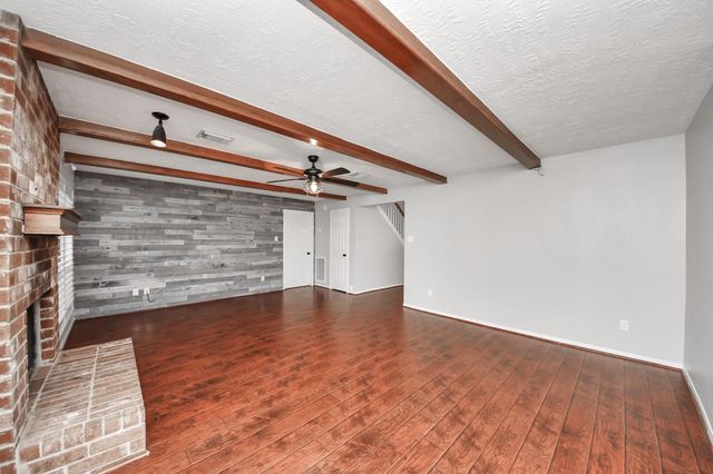 8014 Green Devon Drive, Houston, TX 77095