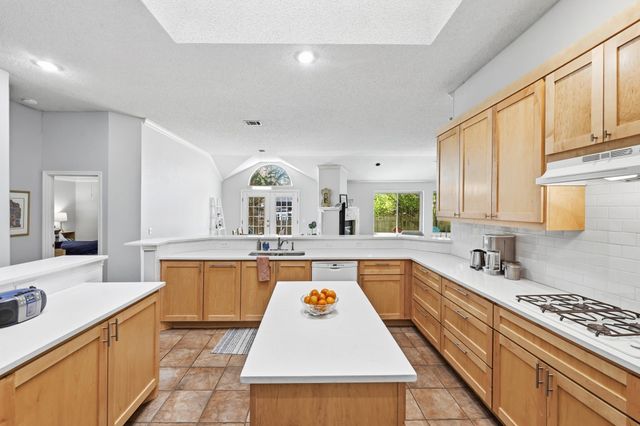 10803 Pinkney LN, Austin, TX 78739