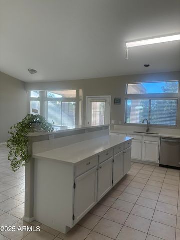 1755 W ASPEN Avenue, Gilbert, AZ 85233