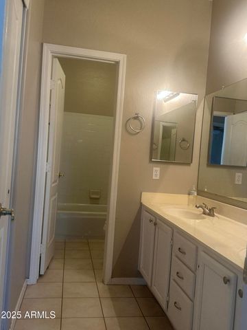 1755 W ASPEN Avenue, Gilbert, AZ 85233