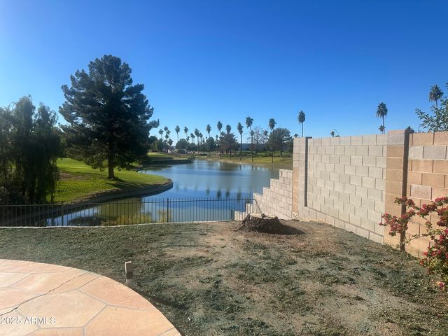 1755 W ASPEN Avenue, Gilbert, AZ 85233