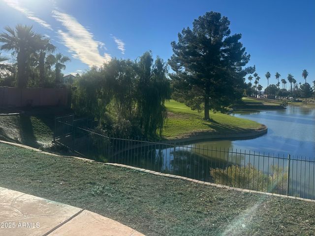 1755 W ASPEN Avenue, Gilbert, AZ 85233