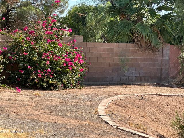 1755 W ASPEN Avenue, Gilbert, AZ 85233