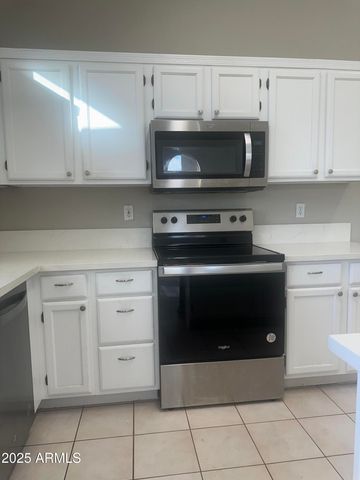 1755 W ASPEN Avenue, Gilbert, AZ 85233