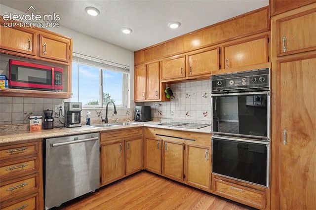 1915 Sussex Lane, Colorado Springs, CO 80909