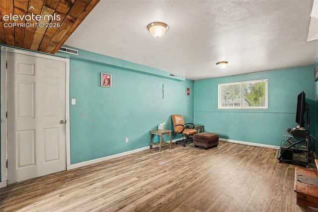 1915 Sussex Lane, Colorado Springs, CO 80909