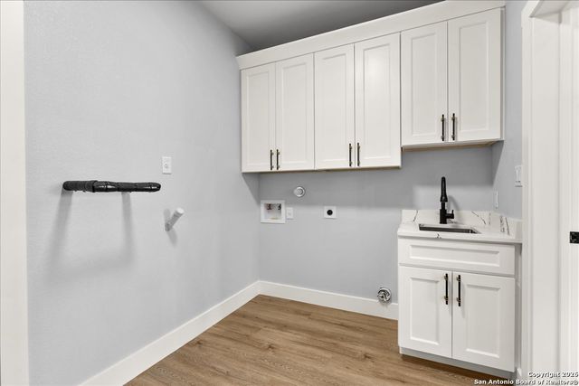 1190 Fernwood, Fischer, TX 78623