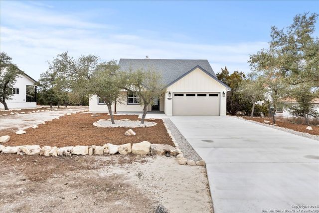 1190 Fernwood, Fischer, TX 78623