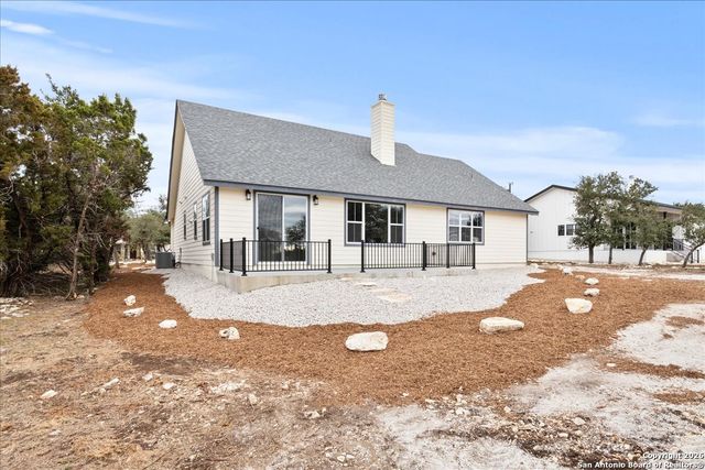 1190 Fernwood, Fischer, TX 78623