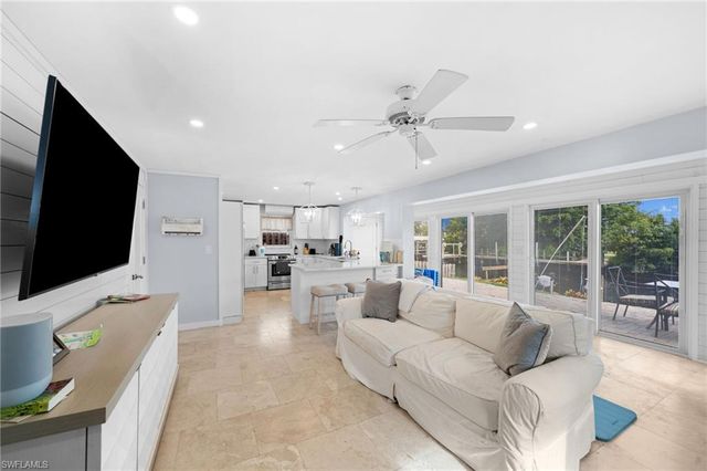 1360 Chesapeake AVE, Naples, FL 34102