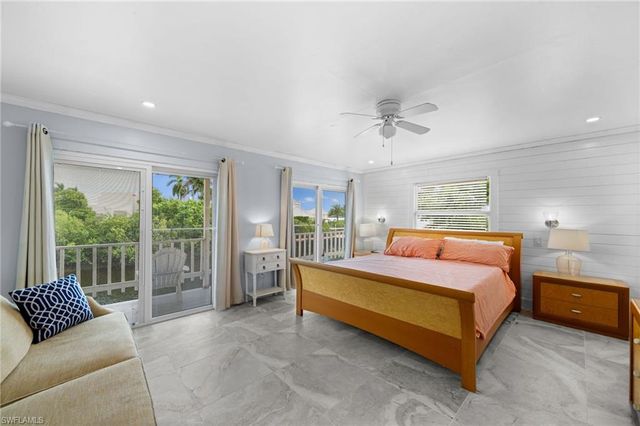 1360 Chesapeake AVE, Naples, FL 34102