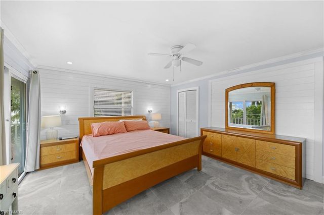 1360 Chesapeake AVE, Naples, FL 34102