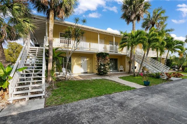 1360 Chesapeake AVE, Naples, FL 34102