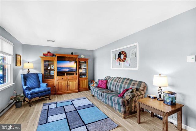 1638 APPLE ST, Ephrata, PA 17522