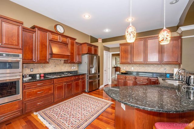 1379 Shaker Run Boulevard, Turtle Creek Twp, OH 45036