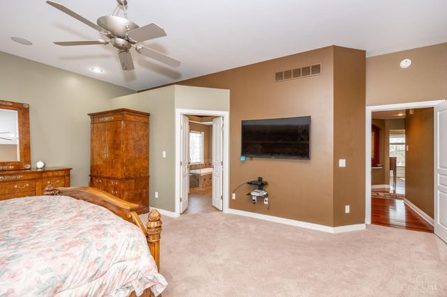 1379 Shaker Run Boulevard, Turtle Creek Twp, OH 45036