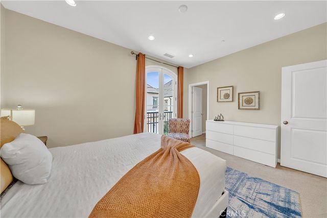 75 Gardenstone Path, Irvine, CA 92620