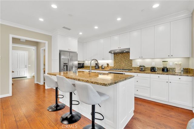 75 Gardenstone Path, Irvine, CA 92620