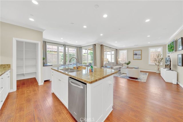 75 Gardenstone Path, Irvine, CA 92620