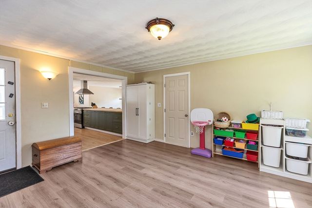 1 Derringer Rd, Chelmsford, MA 01824