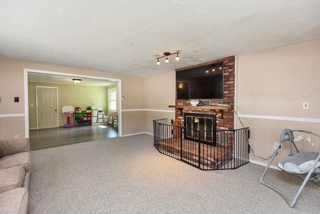 1 Derringer Rd, Chelmsford, MA 01824