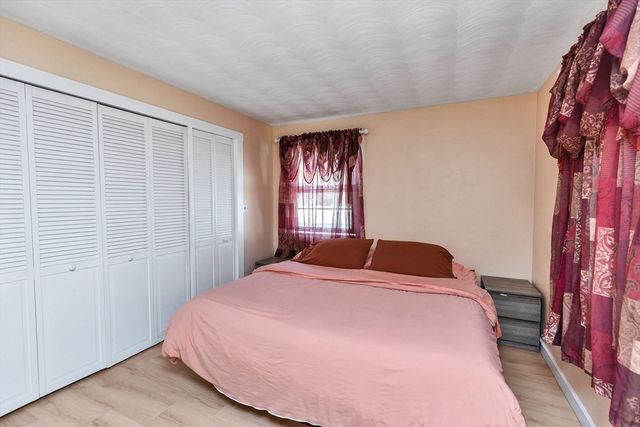 1 Derringer Rd, Chelmsford, MA 01824