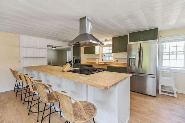 1 Derringer Rd, Chelmsford, MA 01824