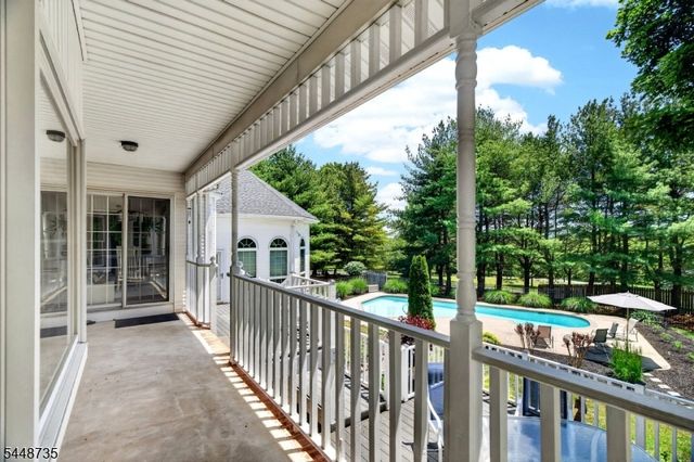 905 Kip Ln, Branchburg Twp., NJ 08853