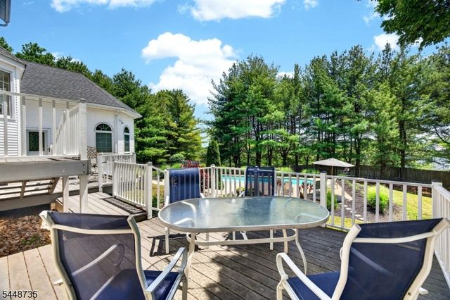 905 Kip Ln, Branchburg Twp., NJ 08853