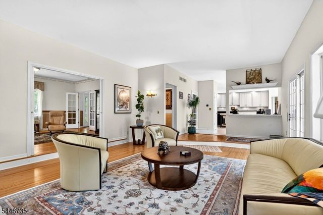 905 Kip Ln, Branchburg Twp., NJ 08853
