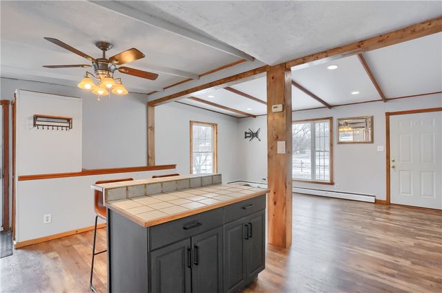 16 Birch Dr, Hempfield Twp, PA 16125