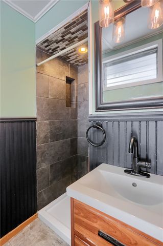 16 Birch Dr, Hempfield Twp, PA 16125