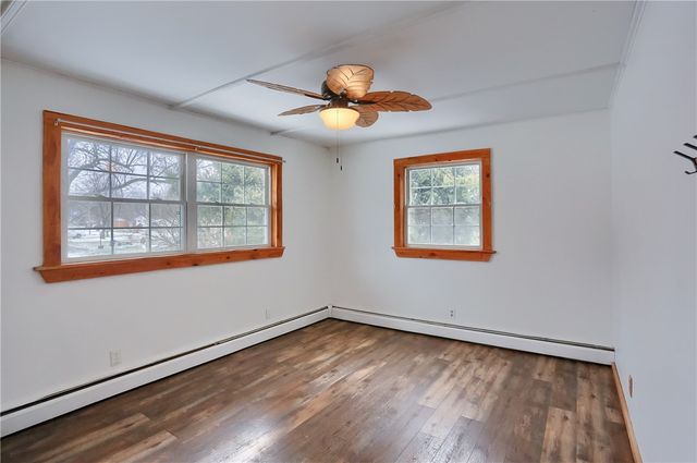 16 Birch Dr, Hempfield Twp, PA 16125