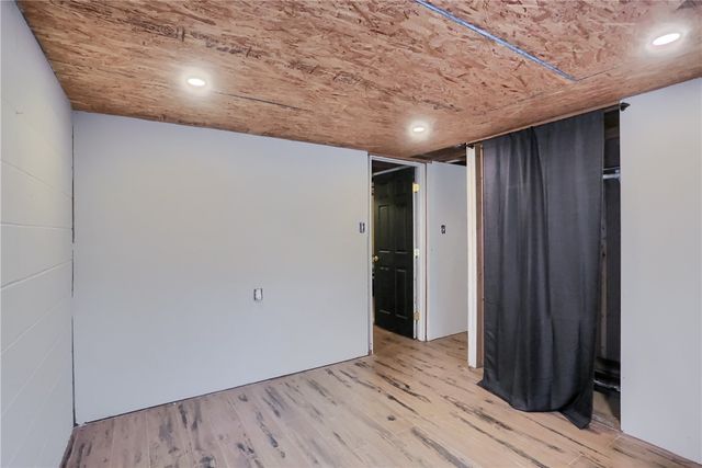 16 Birch Dr, Hempfield Twp, PA 16125