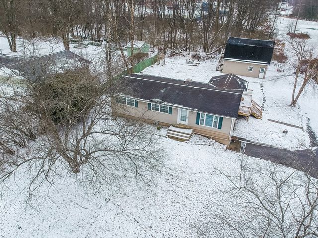 16 Birch Dr, Hempfield Twp, PA 16125