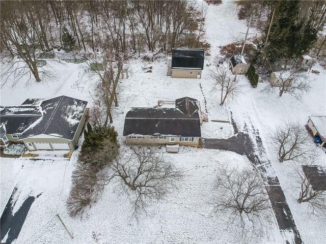 16 Birch Dr, Hempfield Twp, PA 16125