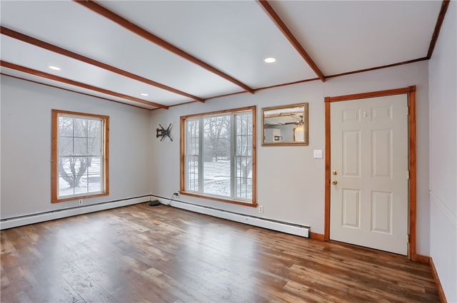 16 Birch Dr, Hempfield Twp, PA 16125