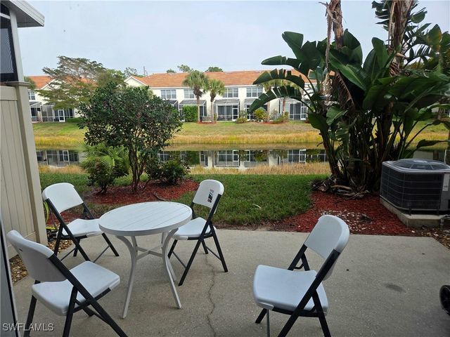 977 Hampton CIR 118, Naples, FL 34105