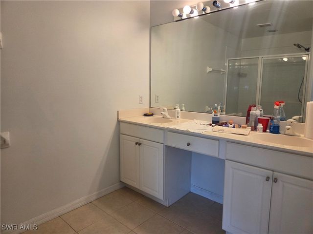 977 Hampton CIR 118, Naples, FL 34105