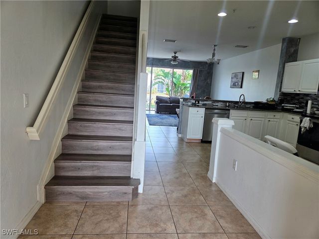 977 Hampton CIR 118, Naples, FL 34105