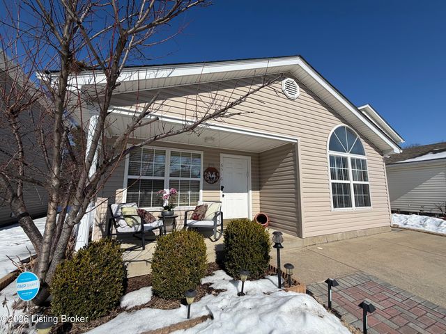 6516 Cottagemeadow Dr, Louisville, KY 40218