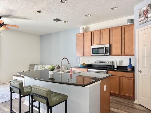 6956 TOWNE LAKE ROAD, Riverview, FL 33578