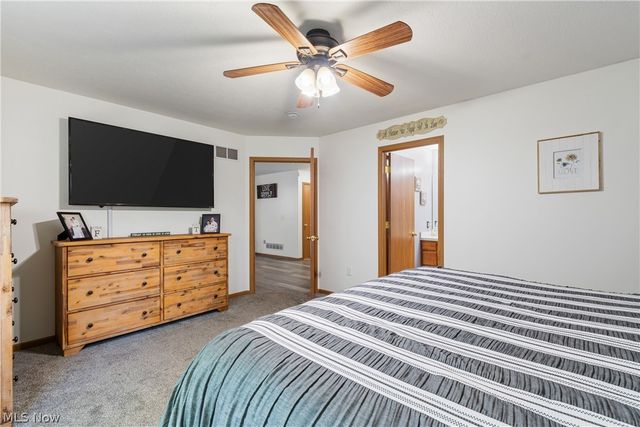 1885 Faye Road, Akron, OH 44306
