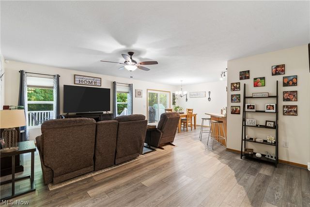 1885 Faye Road, Akron, OH 44306