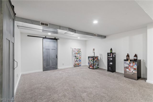 1885 Faye Road, Akron, OH 44306