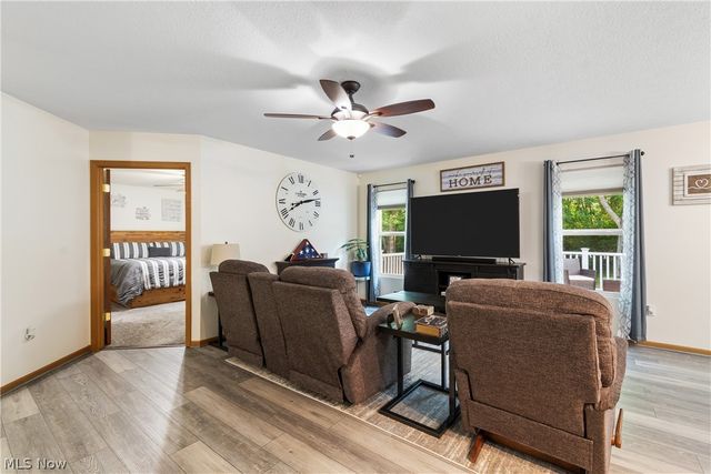 1885 Faye Road, Akron, OH 44306
